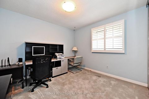Photo 34 at 143 Spring Gate Boulevard, Yorkhill, Vaughan
