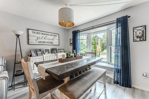 Photo 2 at 69 Fox Run, Letitia Heights, Barrie