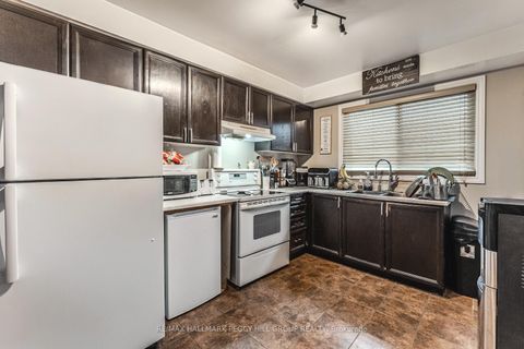 Photo 3 at 69 Fox Run, Letitia Heights, Barrie