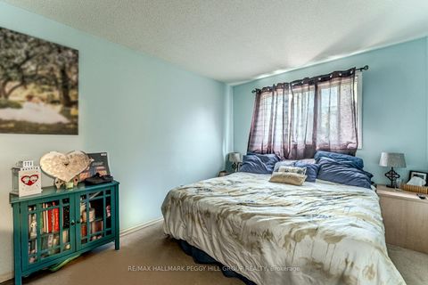 Photo 4 at 69 Fox Run, Letitia Heights, Barrie