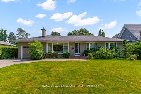 Photo 2 at 383 Maplehurst Avenue, BR Bronte, Oakville