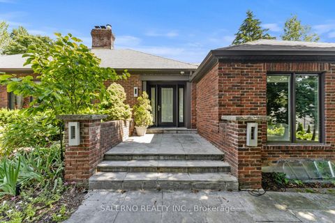 Photo 5 at 85 Valleyview Court, Kleinburg, Vaughan
