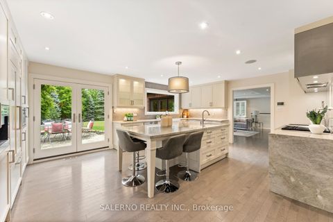 Photo 12 at 85 Valleyview Court, Kleinburg, Vaughan