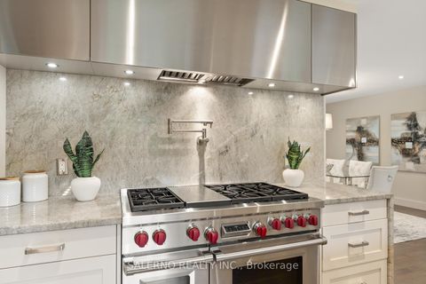 Photo 13 at 85 Valleyview Court, Kleinburg, Vaughan