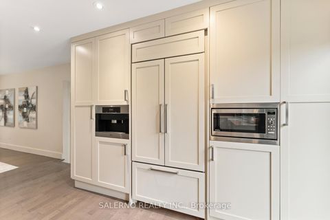 Photo 14 at 85 Valleyview Court, Kleinburg, Vaughan