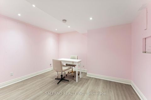 Photo 34 at 85 Valleyview Court, Kleinburg, Vaughan