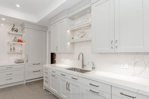 Photo 12 at 1217 Ironbridge Road, GA Glen Abbey, Oakville