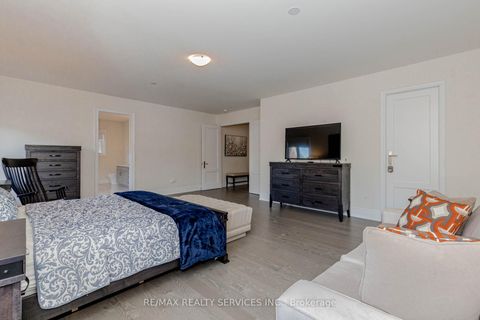 Photo 22 at 1217 Ironbridge Road, GA Glen Abbey, Oakville