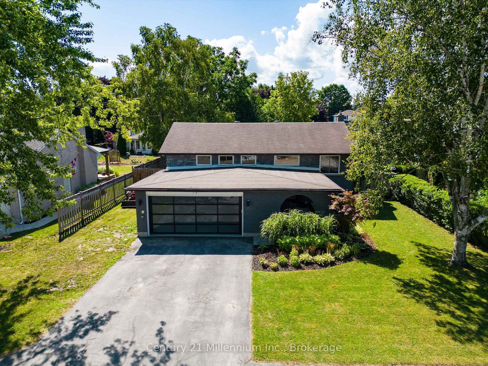 18 Bryan Drive, Collingwood 
