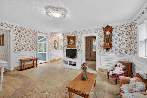 Photo 11 at 117 Lucas Street, Mill Pond, Richmond Hill