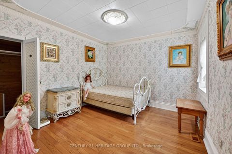 Photo 16 at 117 Lucas Street, Mill Pond, Richmond Hill