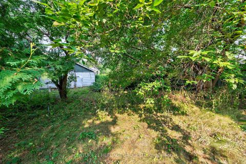 Photo 32 at 117 Lucas Street, Mill Pond, Richmond Hill
