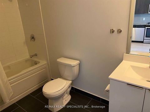 Photo 7 at 404 - 20 SHORE BREEZE Drive, Mimico, Toronto