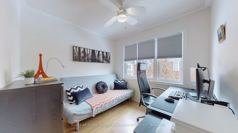 Photo 16 at 157 - 18 Clark Avenue W, Yorkhill, Vaughan