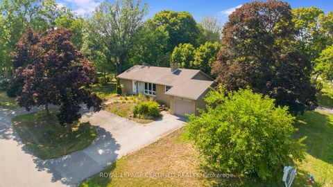 Photo 11 at 122 Selgrove Crescent, SW Southwest, Oakville