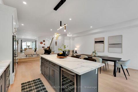 Photo 19 at 253 Albany Avenue, Annex, Toronto