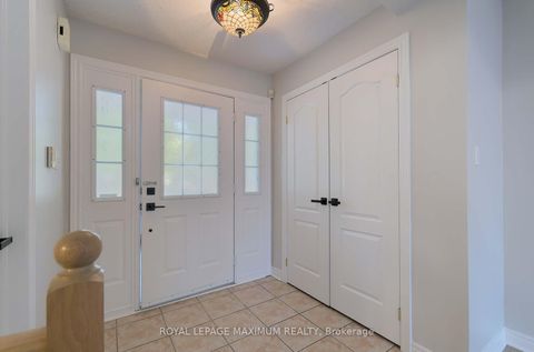 Photo 5 at 167 Marbella Road, Sonoma Heights, Vaughan