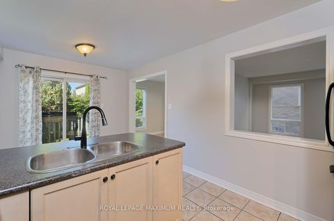 Photo 10 at 167 Marbella Road, Sonoma Heights, Vaughan
