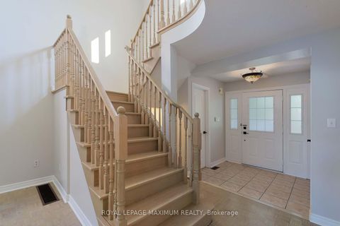 Photo 16 at 167 Marbella Road, Sonoma Heights, Vaughan