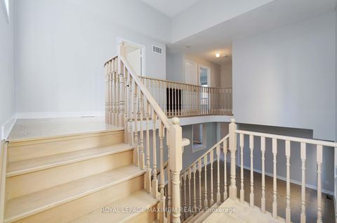 Photo 19 at 167 Marbella Road, Sonoma Heights, Vaughan