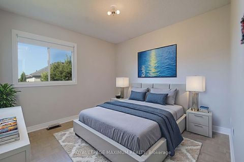 Photo 24 at 167 Marbella Road, Sonoma Heights, Vaughan
