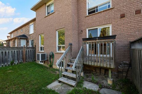 Photo 32 at 167 Marbella Road, Sonoma Heights, Vaughan