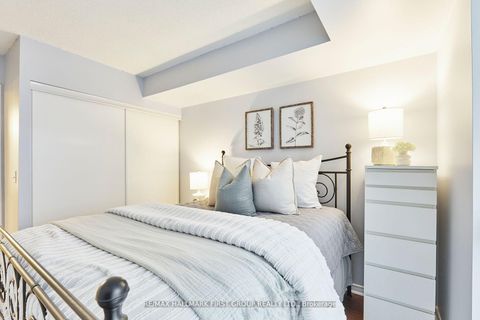 Photo 11 at 612 - 28 Olive Avenue, Willowdale East, Toronto