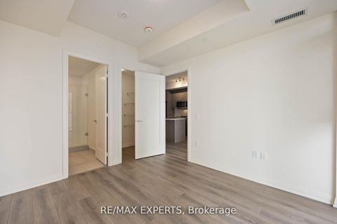 Photo 14 at 1002 - 8960 Jane Street, Vellore Village, Vaughan