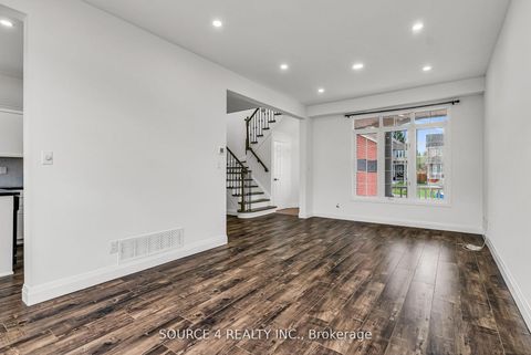 Photo 6 at 1030 Timberland Crescent, Pinecrest, Oshawa