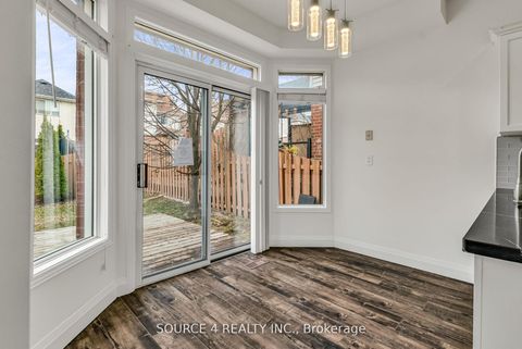 Photo 13 at 1030 Timberland Crescent, Pinecrest, Oshawa