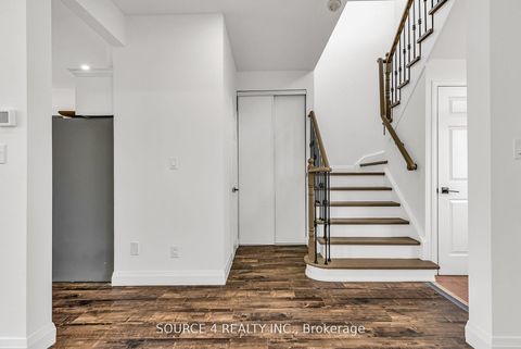 Photo 15 at 1030 Timberland Crescent, Pinecrest, Oshawa