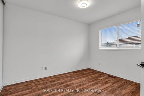 Photo 19 at 1030 Timberland Crescent, Pinecrest, Oshawa