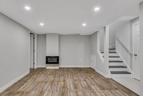 Photo 26 at 1030 Timberland Crescent, Pinecrest, Oshawa