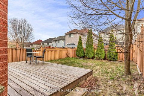 Photo 32 at 1030 Timberland Crescent, Pinecrest, Oshawa