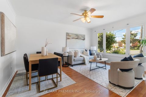 Photo 4 at 79 Pamille Place, Amesbury, Toronto