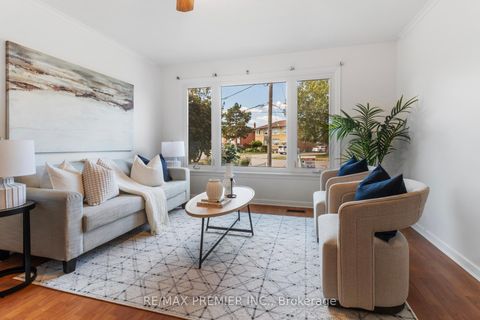 Photo 5 at 79 Pamille Place, Amesbury, Toronto