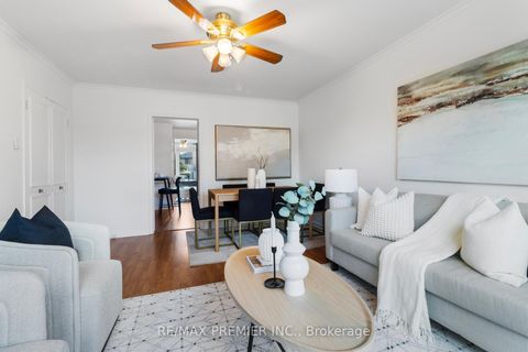 Photo 6 at 79 Pamille Place, Amesbury, Toronto