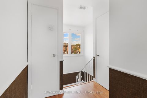 Photo 17 at 79 Pamille Place, Amesbury, Toronto