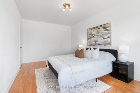 Photo 19 at 79 Pamille Place, Amesbury, Toronto