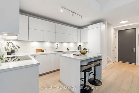 Photo 10 at TH03 - 33 Frederick Todd Way, Thorncliffe Park, Toronto