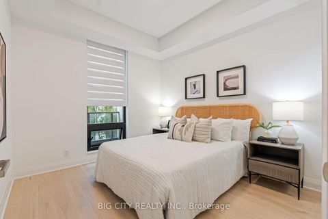 Photo 19 at TH03 - 33 Frederick Todd Way, Thorncliffe Park, Toronto