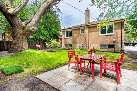 Photo 2 at 20 Woodgarden Crescent, West Hill, Toronto