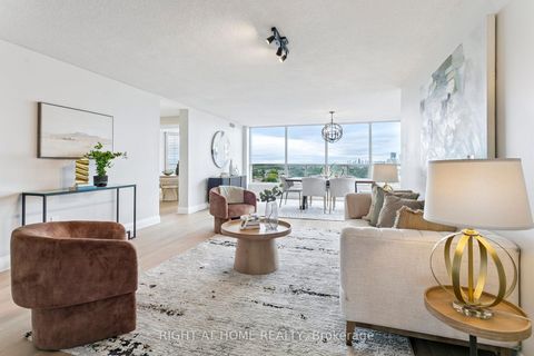 Photo 1 at 1611 - 7300 Yonge Street, Yorkhill, Vaughan