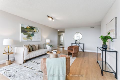 Photo 6 at 1611 - 7300 Yonge Street, Yorkhill, Vaughan