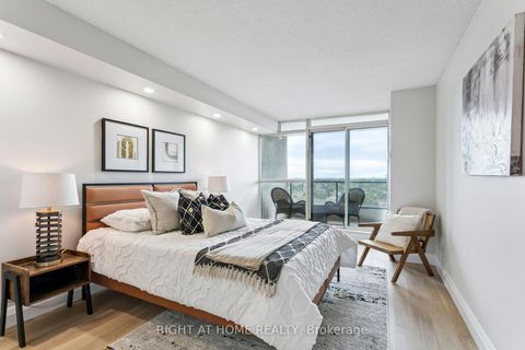 Photo 13 at 1611 - 7300 Yonge Street, Yorkhill, Vaughan