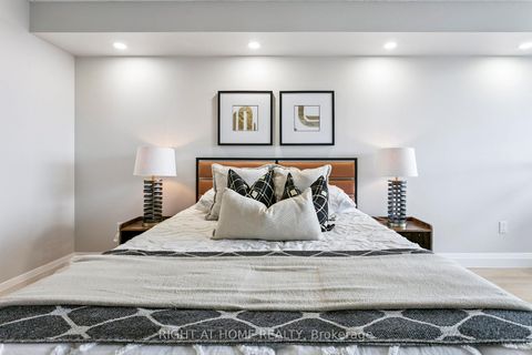 Photo 19 at 1611 - 7300 Yonge Street, Yorkhill, Vaughan