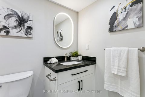 Photo 26 at 1611 - 7300 Yonge Street, Yorkhill, Vaughan