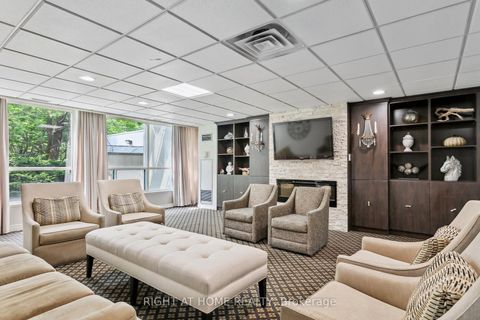 Photo 33 at 1611 - 7300 Yonge Street, Yorkhill, Vaughan