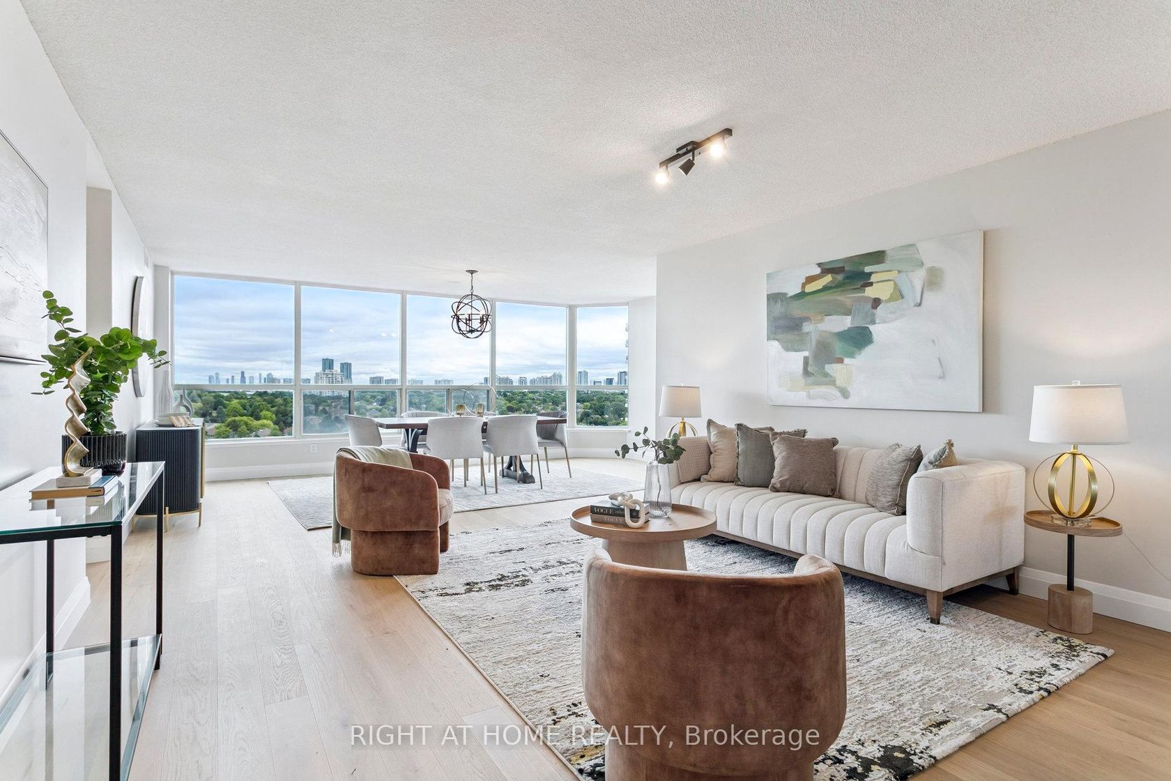 1611 - 7300 Yonge Street, Yorkhill, Vaughan 