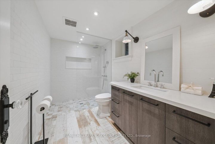 Photo 33 at 380 Rouge Hills Drive, Rouge E10, Toronto